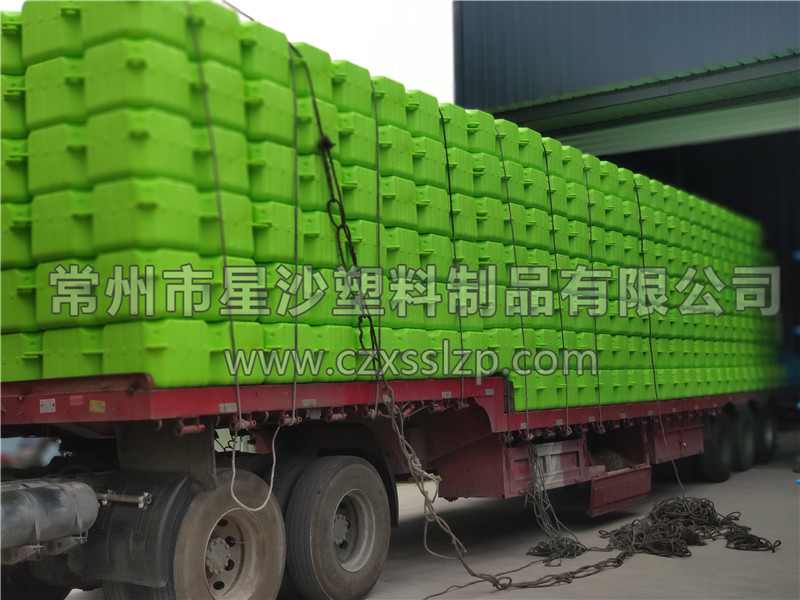 常州市星沙塑料制品有限公司-荧光绿浅蓝色浮筒发往湖北11