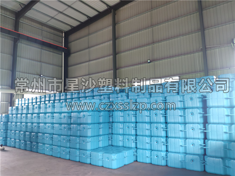 常州市星沙塑料制品有限公司-荧光绿浅蓝色浮筒发往湖北9