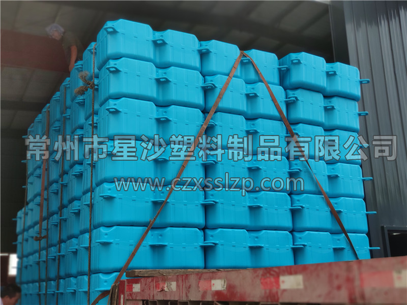 常州市星沙塑料制品有限公司-荧光绿浅蓝色浮筒发往湖北12