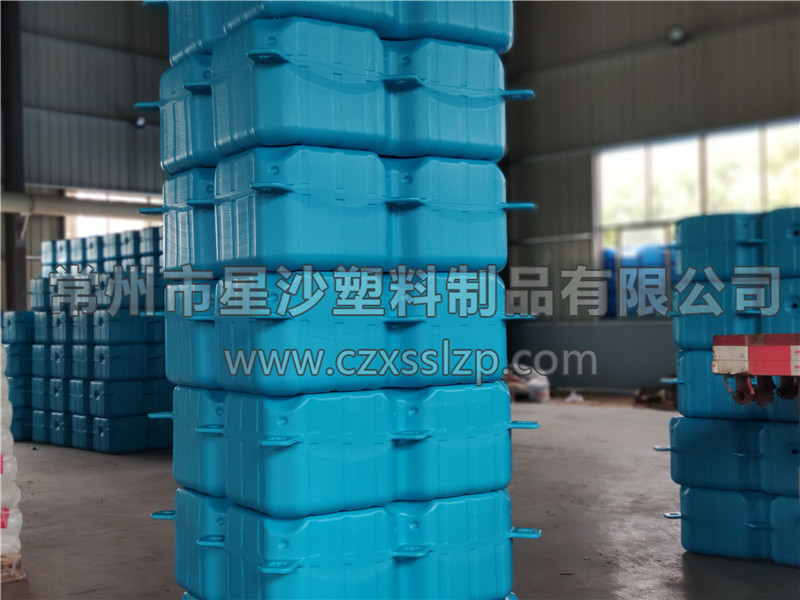 常州市星沙塑料制品有限公司-荧光绿浅蓝色浮筒发往湖北13